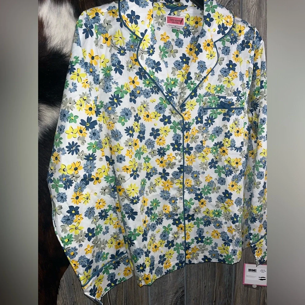 Kate Spade size XS new with tags floral print long sleeve button up pajama top - Picture 4 of 10